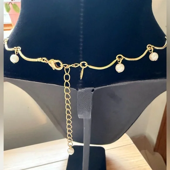 Avon Gold Dainty Necklace with Pearls - Picture 6 of 9